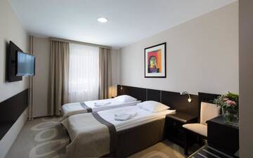 Фото номера Двухместный номер с 2 отдельными кроватями Отель Hotel Picaro Żarska Wieś Północ A4 kierunek Niemcy г. Згожелец 7