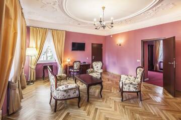 Фото номера Улучшенный двухместный номер с 1 кроватью Отель Pałac Łagów г. Згожелец 2